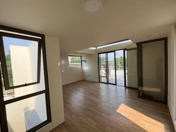 Dijual rumah Puri 11