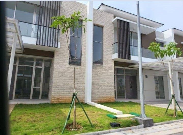 Rumah PIK 2 8x15 DISEWAKAN sudah full gordyn