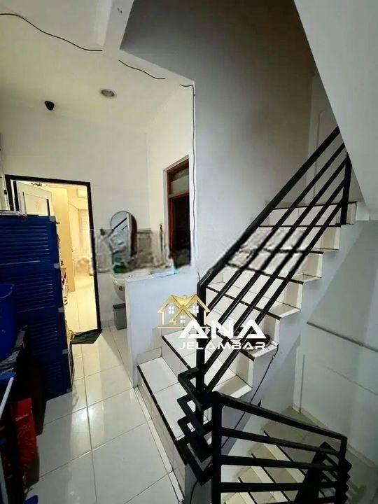 ANA*RUMAH 3LT LUAS 4X15M SEMIFURNISH HARGA 1M-an DI JELAMBAR - *GOOD-DEAL!!*