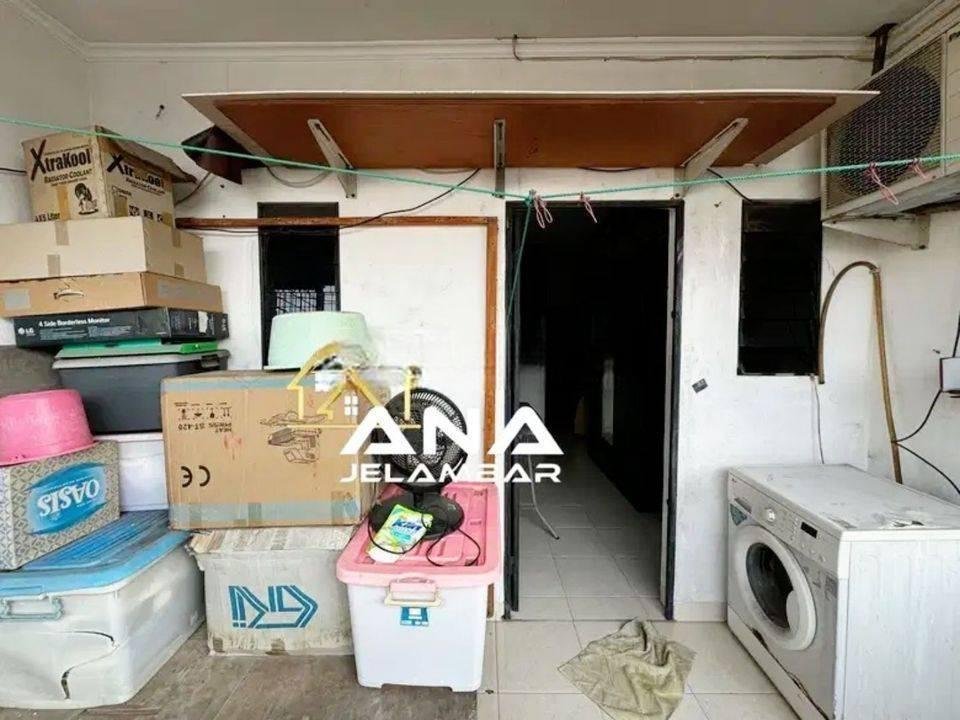 ANA*RUMAH 3LT LUAS 4X15M SEMIFURNISH HARGA 1M-an DI JELAMBAR - *GOOD-DEAL!!*