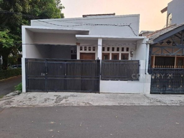Rumah Di Lokasi Strategis Dekat Tebet Eco Park