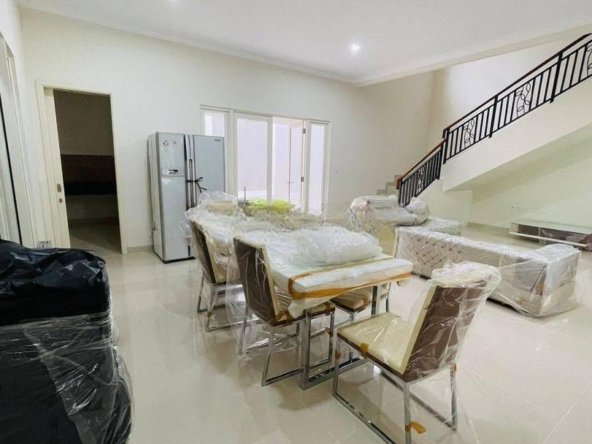 Rumah Furnish Gold Finch Spring Summarecon Serpong Di Dekat Mal Summarecon Serpong