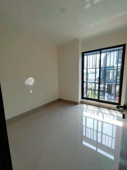 DISEWAKAN Rumah Baru 2 Lantai di Leonora Symphonia Gading Serpong
