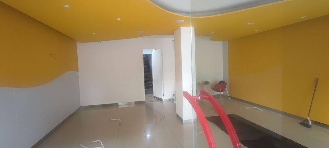 Rumah Ex Kantor di Jalan Senayan Kebayoran Baru