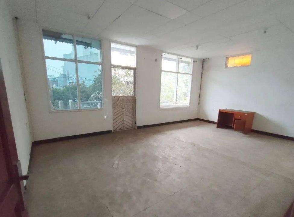 RUMAH USAHA DISEWAKAN LOKASI STRATEGIS KELAPA GADING RAYA JAKARTA UTARA