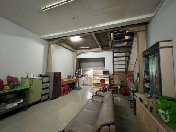 Rumah 2,5 Lantai di Jelambar ADA Workshop nya! 40 Rumah 2,5 Lantai di Jelambar ADA Workshop nya! Rumah 2