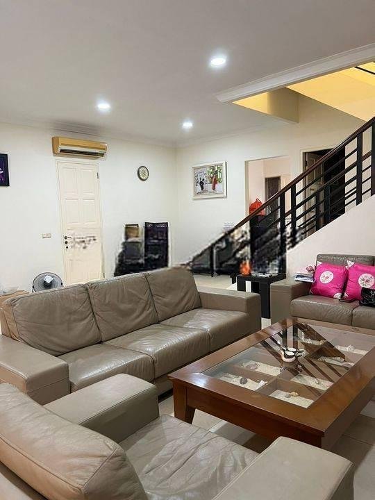 Rumah Daan Mogot Baru Cluster Ubud Full Renov 10x20m2