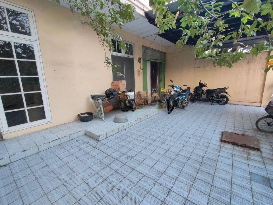 RUMAH USAHA DISEWAKAN LOKASI STRATEGIS KELAPA GADING RAYA JAKARTA UTARA