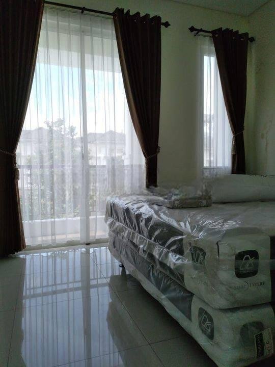 DISEWAKAN RUMAH BAGUS FURNISHED DI CLUSTER JADE RESIDENCE ONE BSD