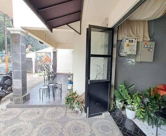 Rumah siap pakai unruk kantor dan resto panglima polim jakarta selatan