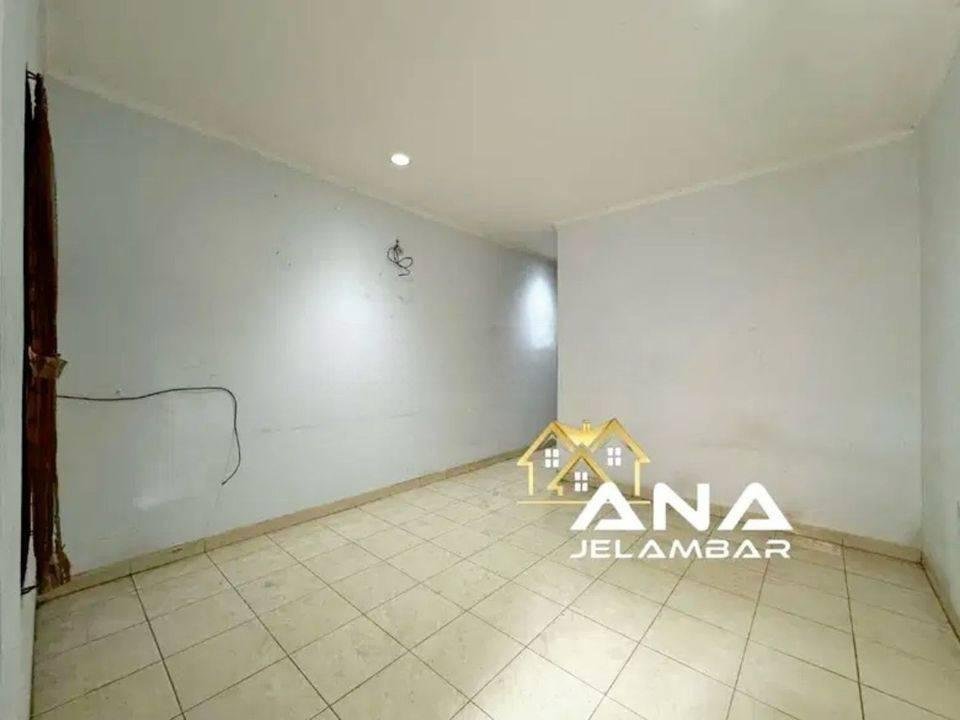 ANA*RUMAH DI KAV.POLRI 3LT LUAS 4X15M JLN 2 MOBIL JELAMBAR - *GOOD-DEAL!!*