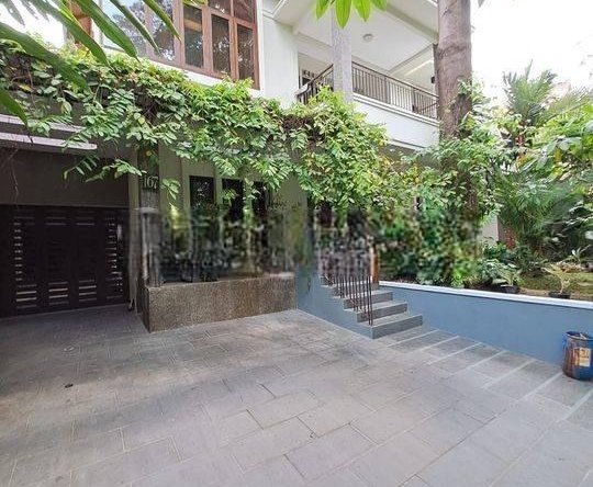 Rumah 2lantai lokasi tenang premium area brawijaya