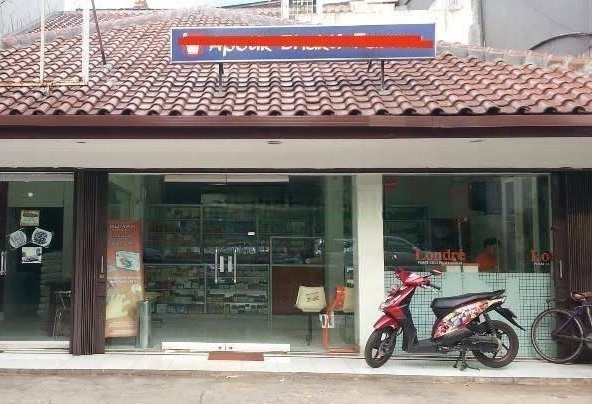 Rumah Ex Kantor di Jalan Senayan Kebayoran Baru