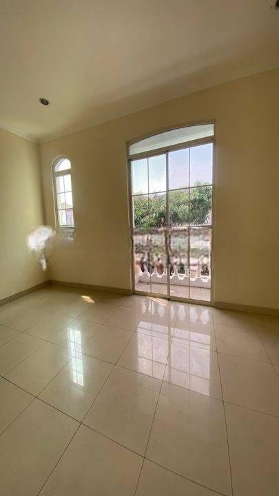 Rumah Kontrakan 3 Lantai Unfurnished Bagus di Green Lake City