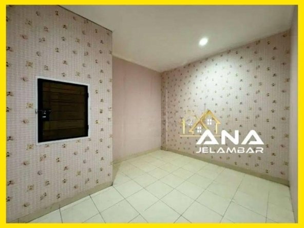 ANA*RUMAH DI KAV.POLRI 3LT LUAS 4X15M JLN 2 MOBIL JELAMBAR - *GOOD-DEAL!!*