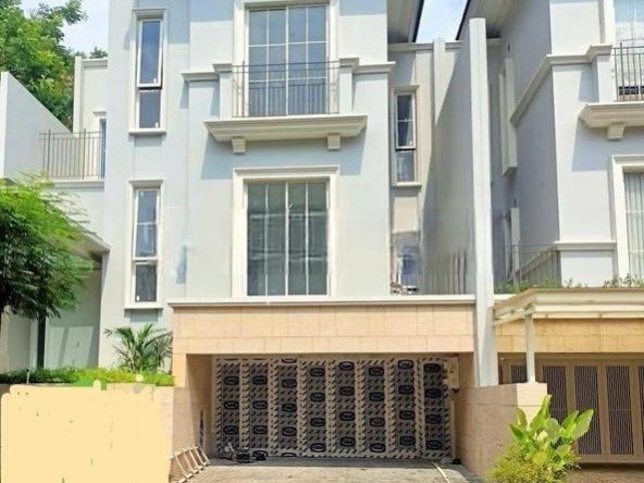 Sewa Tahunan Rumah Baru Siap Huni di South Grove