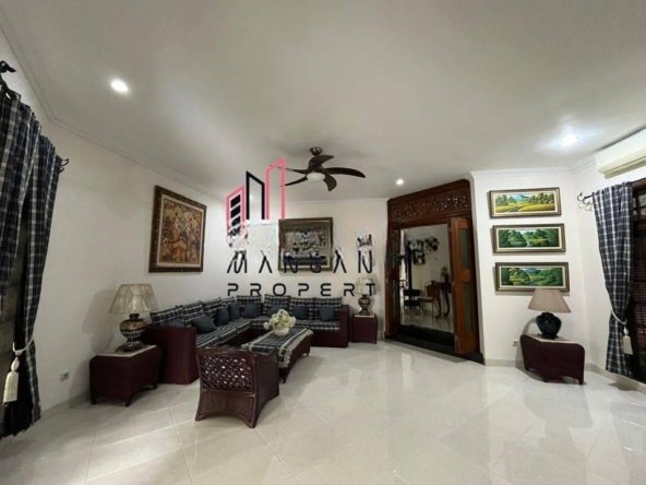 Disewakan Rumah Cantik Asri Siap Huni Bangunan 1 Lantai Mewah Tinggal Bawa Koper Fully Furnished Harga Murah Area Dekat Sekolah Dan Perkantoran Area Ampera Kemang Jakarta Selatan