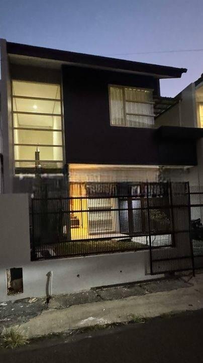 Rumah Minimalis di Alam Segar-Pondok Indah. Dekat PIM 2. Semi Furnish