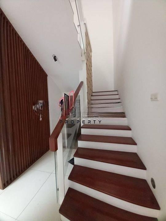 DISEWAKAN RUMAH CANTIK ASRI MINIMALIS MODERN HARGA MIRING SIAP HUNI PRIVATE POOL DEKAT SEKOLAH PRANCIS DAN KEBAYORAN BARU DAN KEMANG DAN MRT AREA CIPETE JAKARTA SELATAN