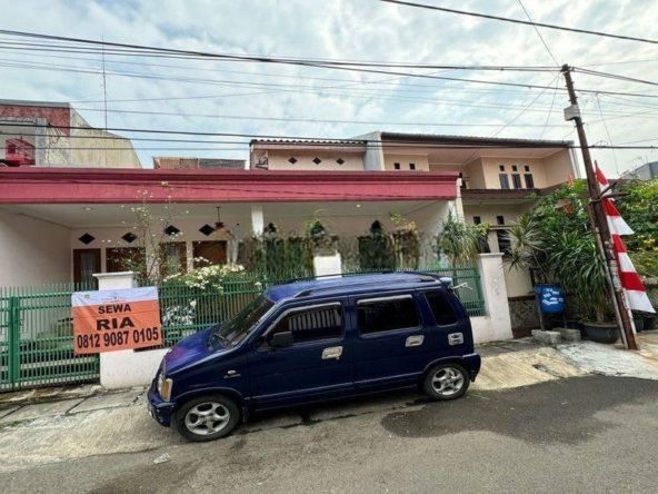 Rumah 2 Lantai Murah Dalam komplek Swadaya Larangan Tangerang