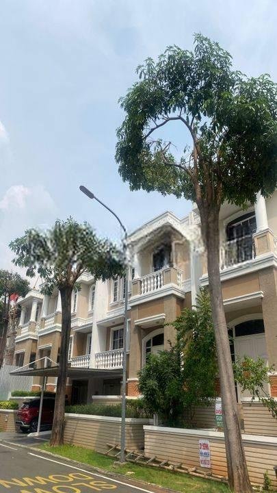 Rumah Kontrakan 3 Lantai Unfurnished Bagus di Green Lake City