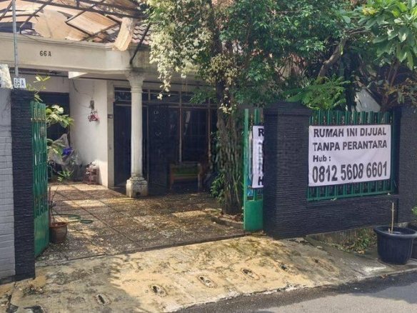 di Jalan Adam, Jakarta Barat 32 di Jalan Adam, Jakarta Barat di Jalan Adam
