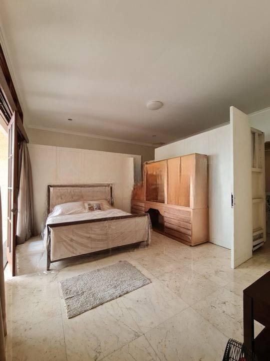 RUMAH SENI TERAWAT NYAMAN TENANG BANYAK TAMAN