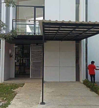 Rumah Bagus 2 Lantai Bersih Rapi Dekat Kampus UPH