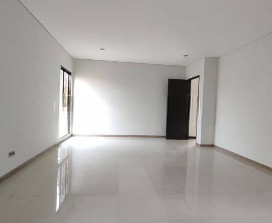 TOWN HOUSE DEKAT KEMANG-BAGUS-HARGA SEWA 170 JUTA PER TAHUN-