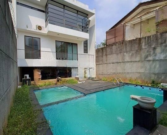 Rumah modern minimalis 3lantai dengab kolam renang 30 Rumah modern minimalis 3lantai dengab kolam renang Rumah modern minimalis 3lantai dengab kolam renang