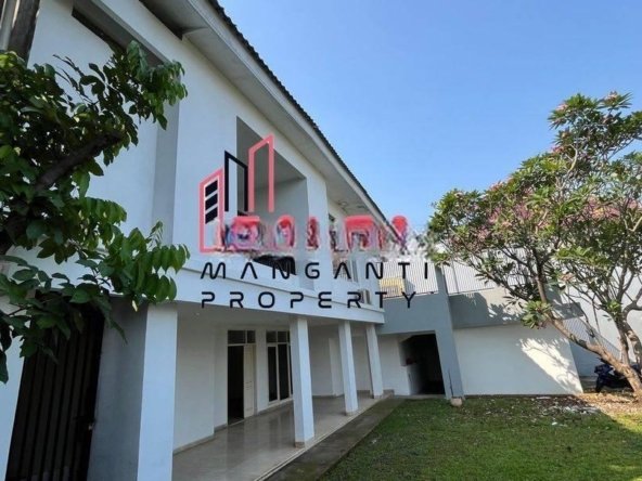 DISEWAKAN RUMAH CANTIK ASRI MINIMALIS SIAP HUNI HARGA MIRING LOKASI STRATEGIS DEKAT SEKOLAH DAN PERKANTORAN DAN TOL TB SIMATUPANG AREA BENDA KEMANG JAKARTA SELATAN