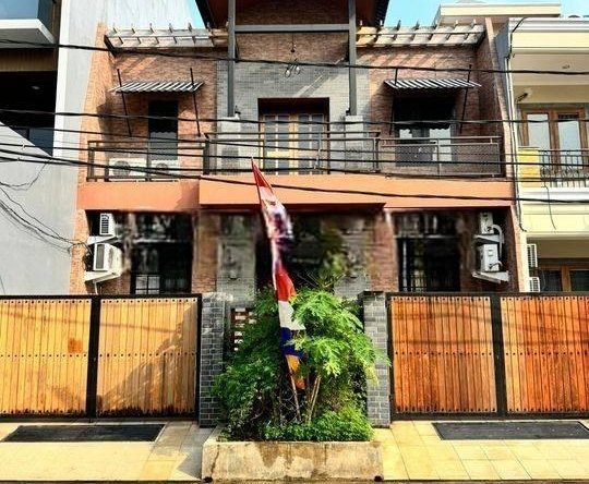 Disewakan rumah di Pelepah hijau jalanan lebar 18 Disewakan rumah di Pelepah hijau jalanan lebar Disewakan rumah di Pelepah hijau jalanan lebar
