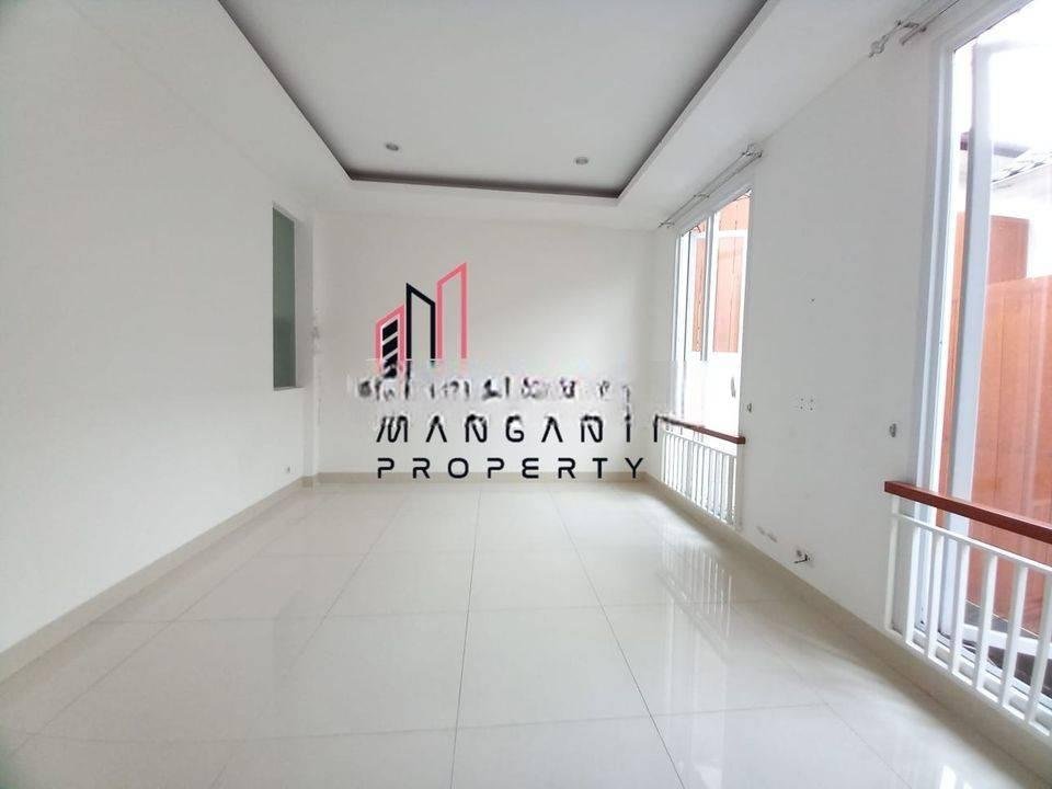 DISEWAKAN RUMAH CANTIK ASRI MINIMALIS MODERN HARGA MIRING SIAP HUNI PRIVATE POOL DEKAT SEKOLAH PRANCIS DAN KEBAYORAN BARU DAN KEMANG DAN MRT AREA CIPETE JAKARTA SELATAN