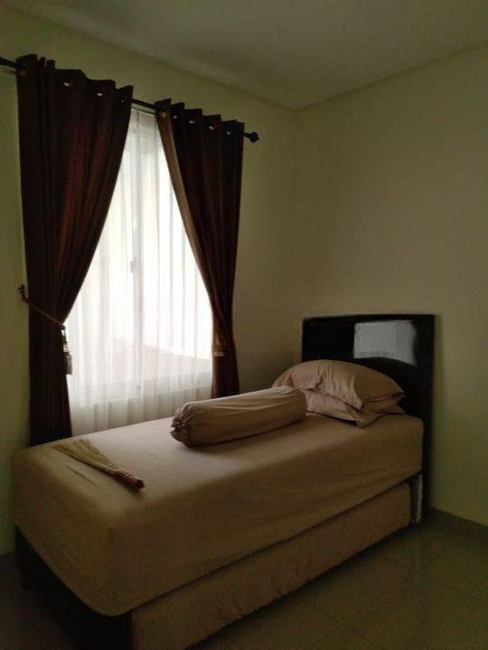 DISEWAKAN RUMAH BAGUS FURNISHED DI CLUSTER JADE RESIDENCE ONE BSD