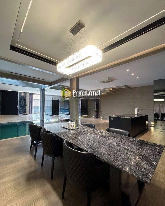 Andre Tjhia Permata Buana Luas 200m Bangunan 4 Lantai Lokasi Premium