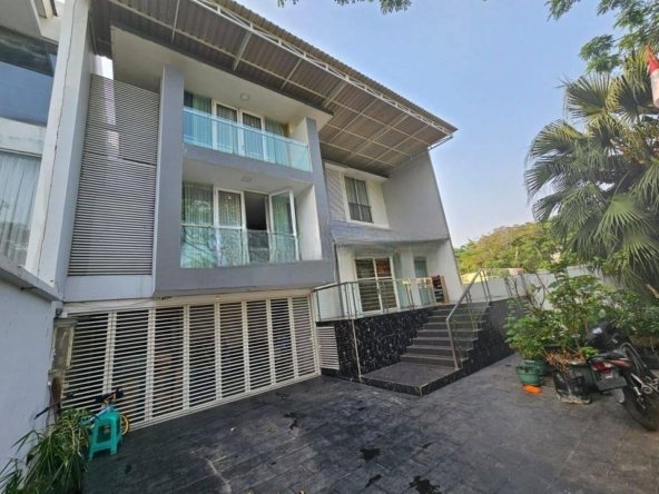 DIJUAL MURAH!RUMAH MEWAH 12X20