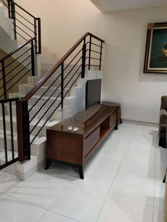 Disewakan rumah furnish rapi green cove BSD dekat the breeze