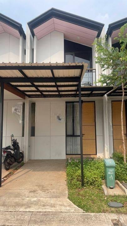 Rumah Bagus 2 Lantai Semi Furnished Bersih Dan Rapi