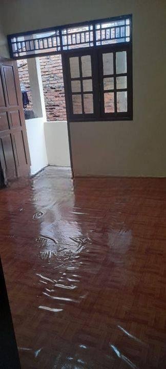 Di Sewa Rumah Gang Rakyat 2 Lantai Jakarta Barat