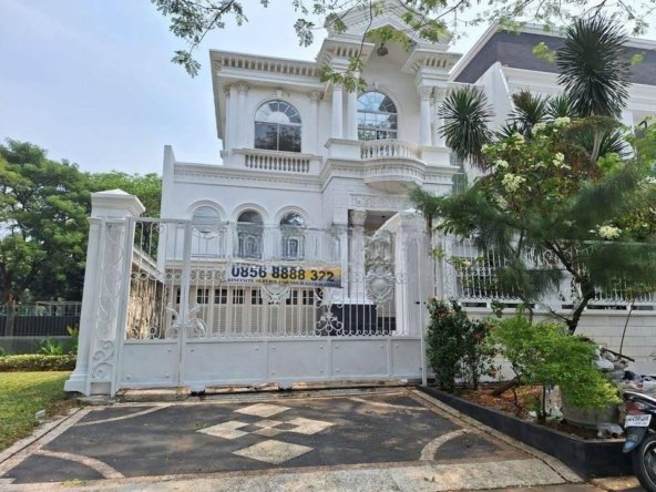 TERMURAH Rumah PIK 12x30 Posisi Bagus Jalan Besar. SHM Bisa KPR