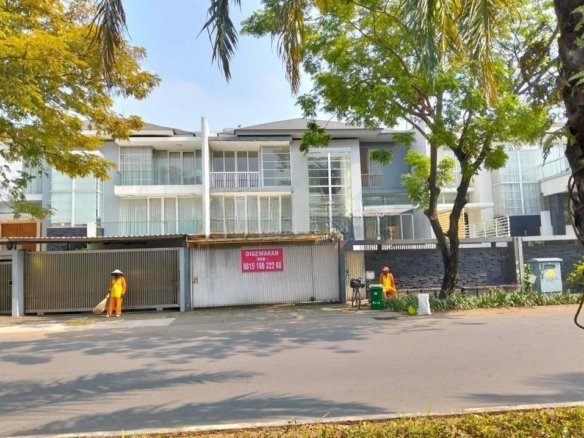 Citra 6, Lt.300m2, Sewa 200jt/th.. Hub-i : 081519822xxx 24 Citra 6, Lt.300m2, Sewa 200jt/th.. Hub-i : 081519822xxx Citra 6