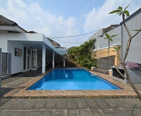 FOR RENT HOUSE AT KEMANG JAKARTA SELATAN
