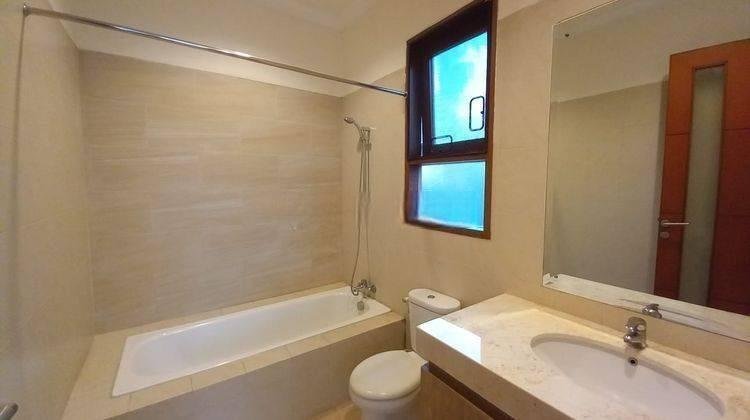 For Rent House Single House Disewakan Cepat Rumah Bangunan 1 Lantai Mewah Single House Taman Cantik Siap Huni Big Garden Harga Murah Good Location Dekat Sekolah Prancis Taman Luas dan Besar Lokasi Strategis harga miring Dan Mrt Dan Kebayoran Baru Dan Kema