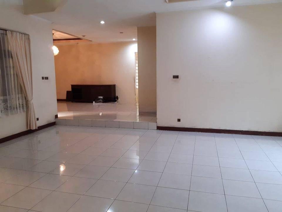 Rumah tepi jalan raya cocok untuk #kantor #usaha#klinik #storage /gudang #siaphuni #as it is #swimmimgpool