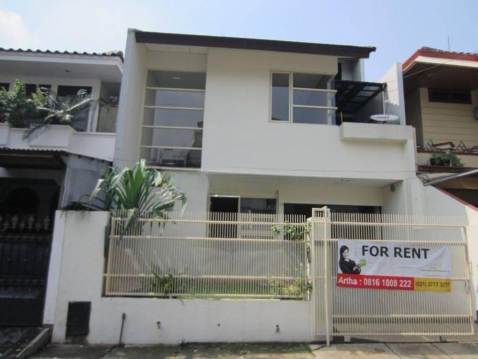 Rumah Minimalis di Alam Segar-Pondok Indah. Dekat PIM 2. Semi Furnish