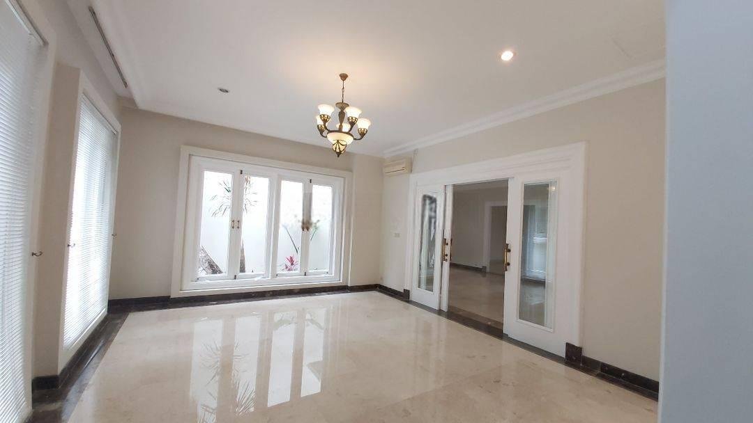 Luxury House In Pondok Indah close To JIS