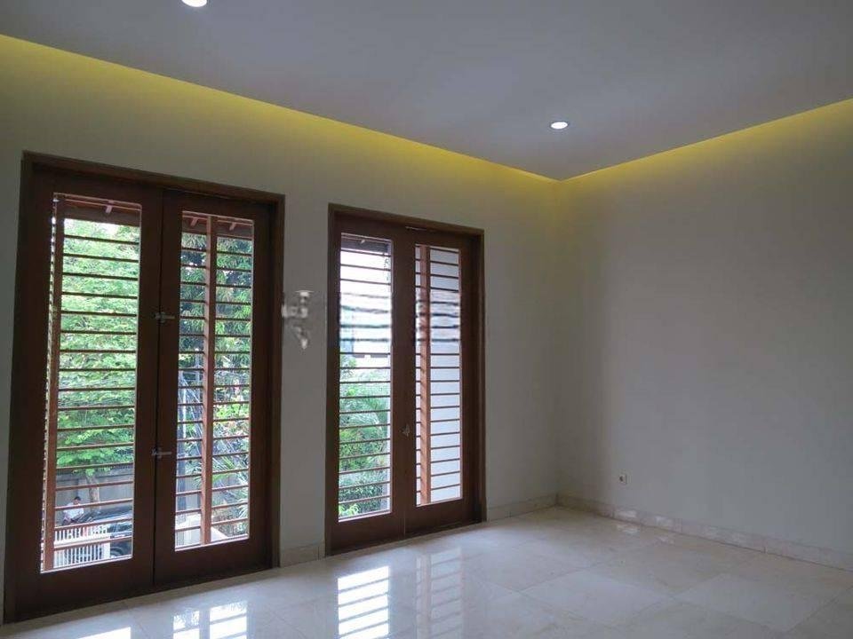 Rumah Menteng prime