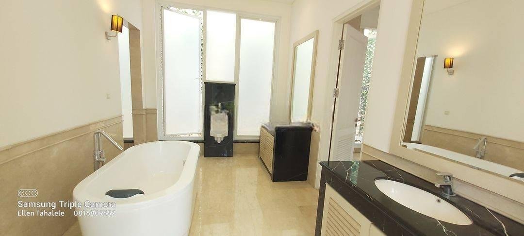 Luxury Villa in Cipete Close to MRT Cipete