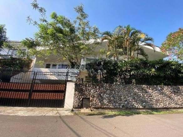 Mewah, Bagus, Terawat Rumah 5 Kamar Tidur di Simprug, Jakarta Selatan 14 Mewah, Bagus, Terawat Rumah 5 Kamar Tidur di Simprug, Jakarta Selatan Mewah