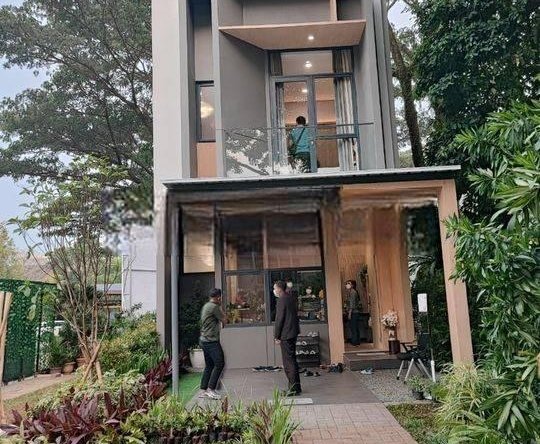 Rumah di BSD dekat dengan akses tol dan jalan lebar